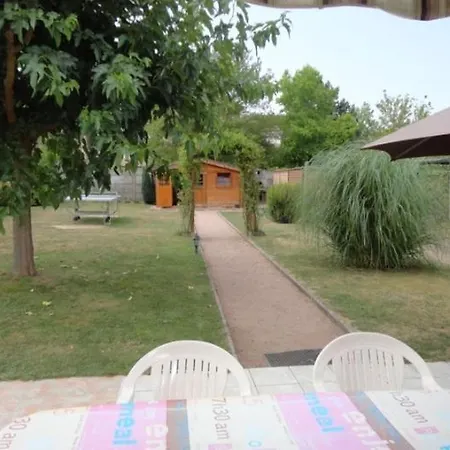 La Maison Ensoleillee * Лапалисс